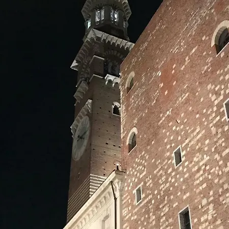 Antik şehir Yakınında 76 M2 Stüdyo , 1 Banyolu Daire Verona